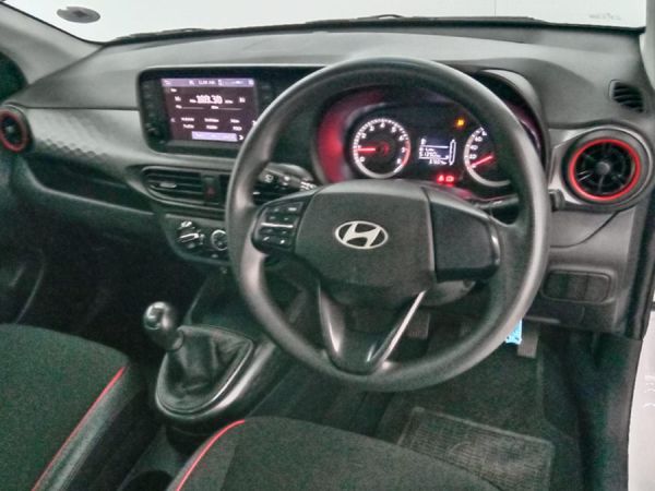 2024-Hyundai-Grand-i10-10-Motion image:10