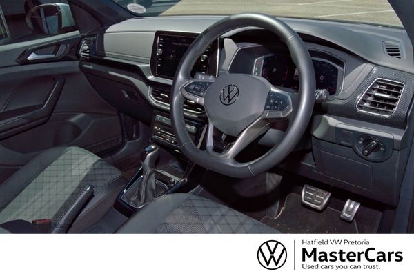 2025-Volkswagen-T-Cross-10-TSI-R-Line-Auto image:3