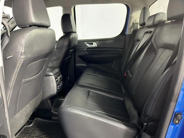 2025-Foton-Tunland-20T-G7-Luxury-Double-Cab-Auto image:3