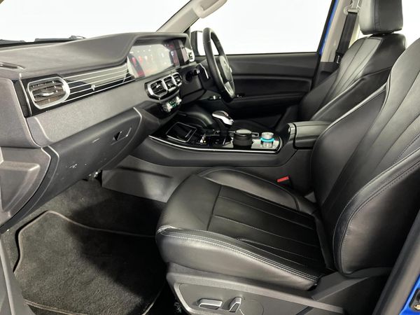 2025-Foton-Tunland-20T-G7-Luxury-Double-Cab-Auto image:8
