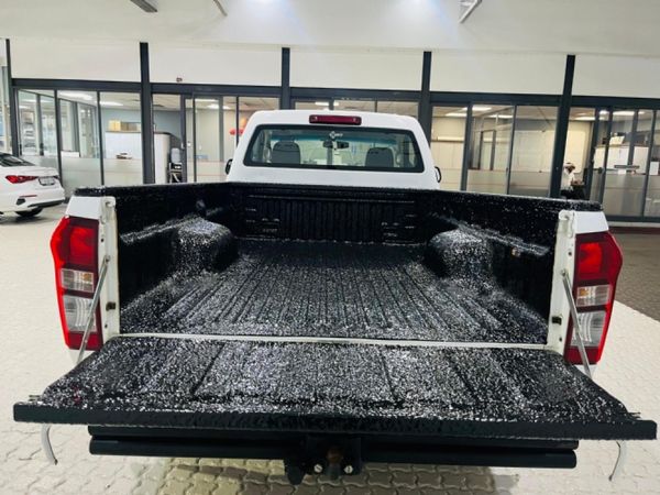2023-Isuzu-D-Max-250C-Single-Cab image:10