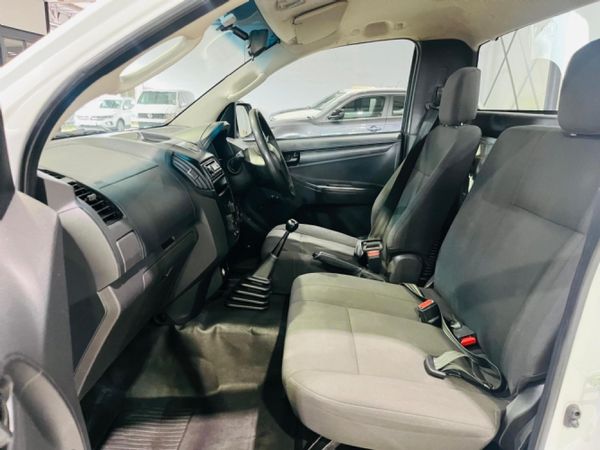 2023-Isuzu-D-Max-250C-Single-Cab image:5