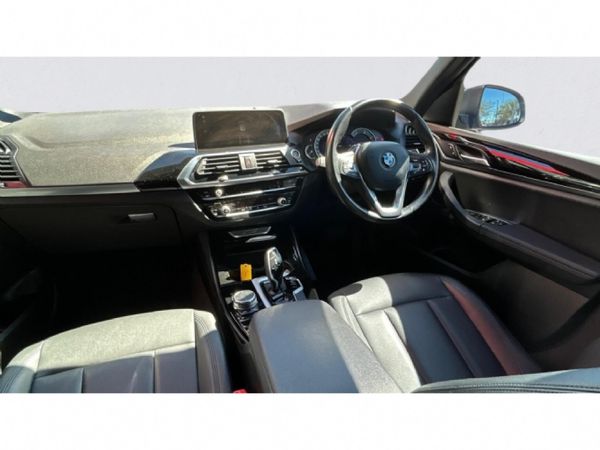 2019-BMW-X3-sDrive18d image:12
