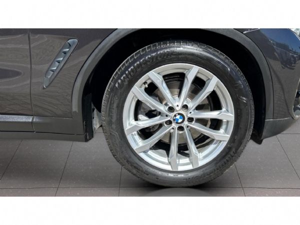 2019-BMW-X3-sDrive18d image:14