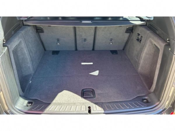 2019-BMW-X3-sDrive18d image:8