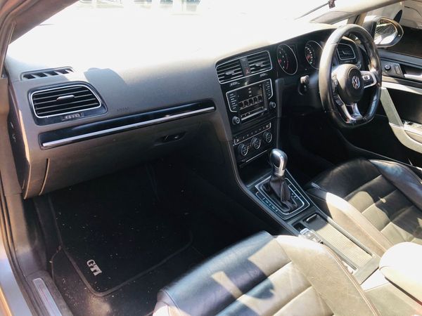 2016-Volkswagen-Golf-VII-GTI-20-TSI-Auto image:8