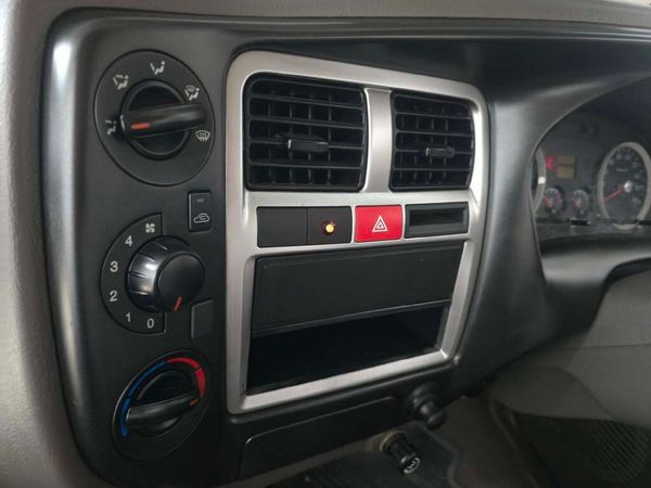 2020-Hyundai-H100-Bakkie-26D image:10