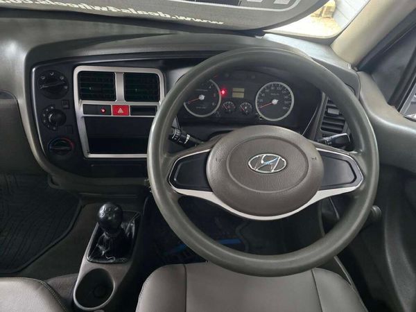 2020-Hyundai-H100-Bakkie-26D image:12