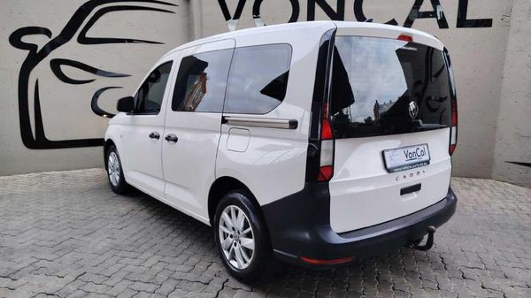 2022-Volkswagen-Caddy-Kombi-20-TDI-7-seat image:2