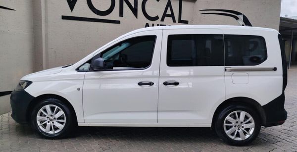 2022-Volkswagen-Caddy-Kombi-20-TDI-7-seat image:3
