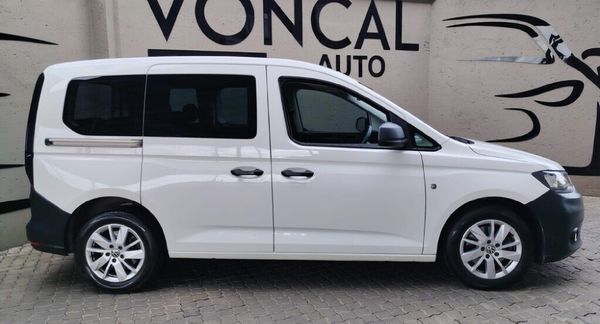 2022-Volkswagen-Caddy-Kombi-20-TDI-7-seat image:4