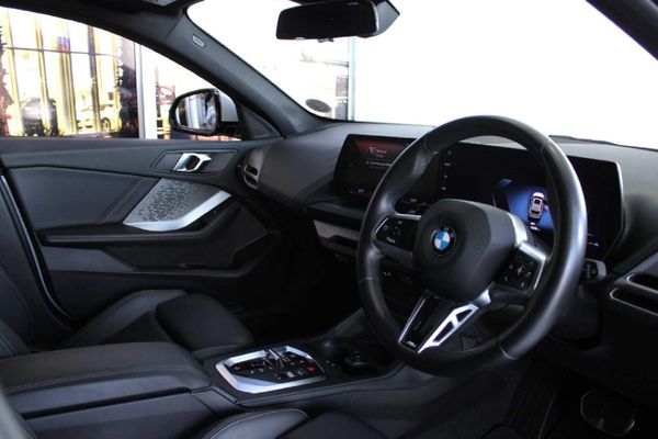 2025-BMW-1-Series-118-M-Sport-Auto image:9
