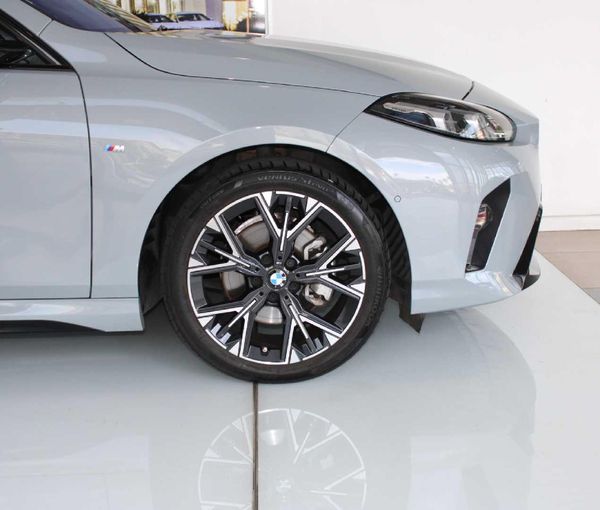 2025-BMW-1-Series-118-M-Sport-Auto image:4