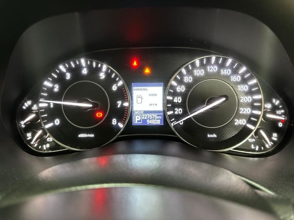 2018-Nissan-Patrol-56-V8-LE-Premium image:9