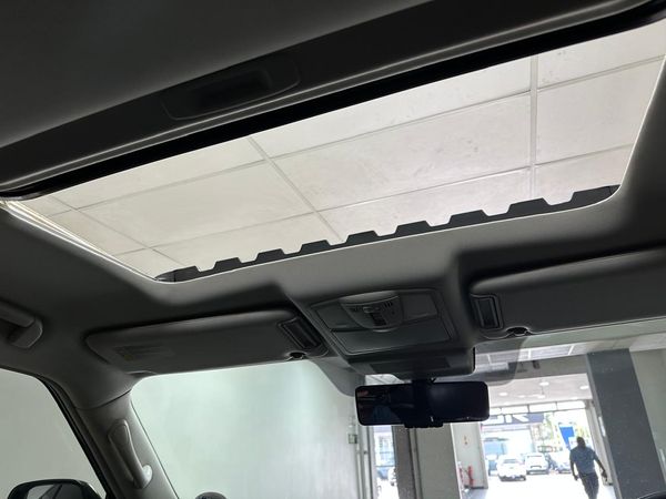 2018-Nissan-Patrol-56-V8-LE-Premium image:17