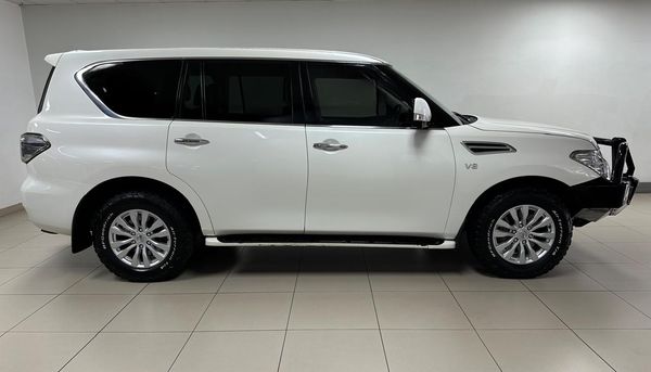 2018-Nissan-Patrol-56-V8-LE-Premium image:3