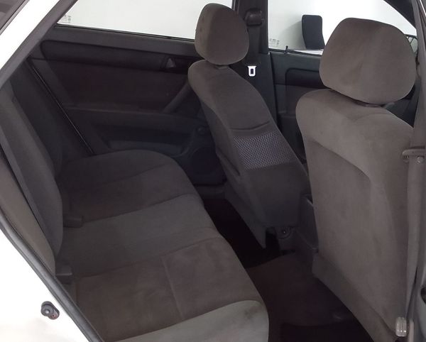 2007-Chevrolet-Optra-16-LS image:13