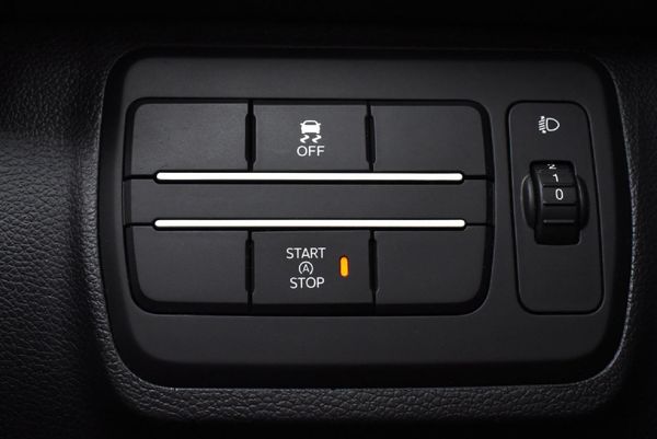 2025-Mahindra-XUV-3XO-12T-MX2 image:18