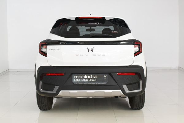 2025-Mahindra-XUV-3XO-12T-MX2 image:2