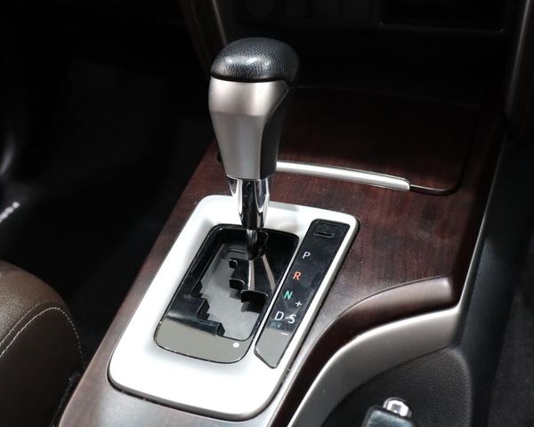 2020-Toyota-Fortuner-28-GD-6-Raised-Body-Auto image:9