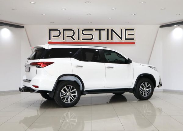 2020-Toyota-Fortuner-28-GD-6-Raised-Body-Auto image:15