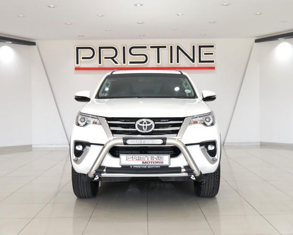 2020-Toyota-Fortuner-28-GD-6-Raised-Body-Auto image:1