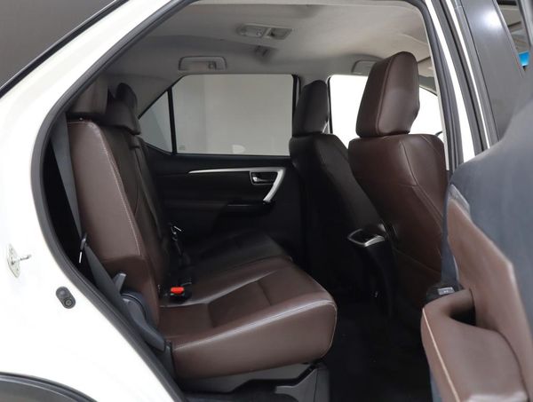 2020-Toyota-Fortuner-28-GD-6-Raised-Body-Auto image:20