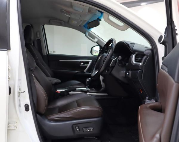 2020-Toyota-Fortuner-28-GD-6-Raised-Body-Auto image:22