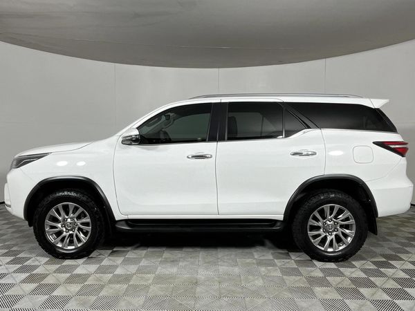 2022-Toyota-Fortuner-28-GD-6-4x4-VX-Auto image:9