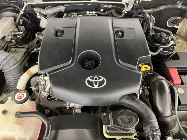 2022-Toyota-Fortuner-28-GD-6-4x4-VX-Auto image:4
