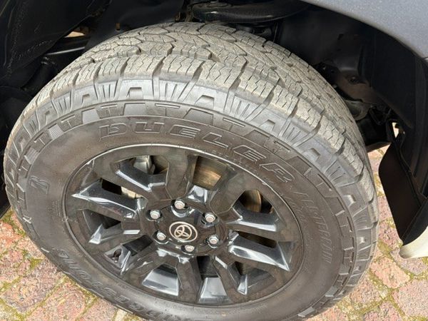 2021-Toyota-Hilux-28-GD-6-Raised-Body-Legend-4x4-Extended-Cab image:11