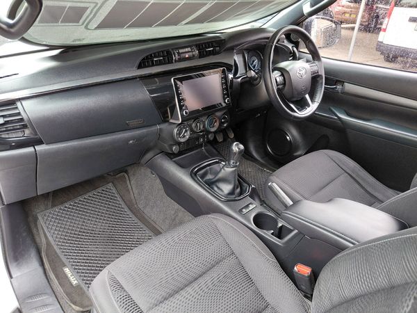 2021-Toyota-Hilux-28-GD-6-Raised-Body-Legend-4x4-Extended-Cab image:6