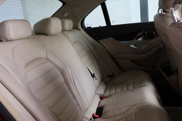 2015-Mercedes-Benz-C-Class-C-180-Auto image:9
