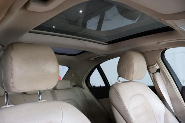 2015-Mercedes-Benz-C-Class-C-180-Auto image:10