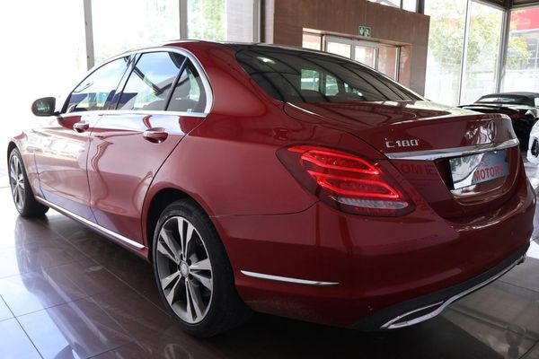 2015-Mercedes-Benz-C-Class-C-180-Auto image:3