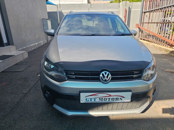 2012-Volkswagen-Polo-16-Cross-5-dr image:1