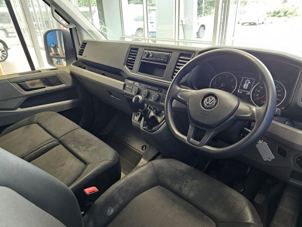 2020-Volkswagen-Crafter-35-20-TDI-103kW0-MWB-Panel-Van image:4
