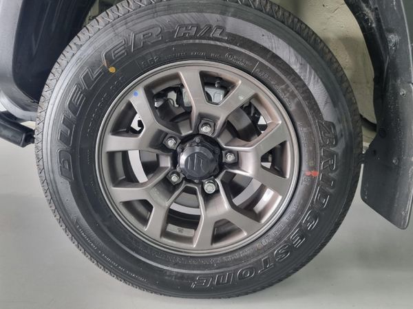 2026-Suzuki-Jimny-15-GLX-AllGrip-5-Door image:3
