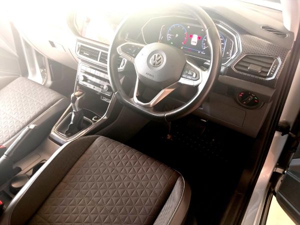 2020-Volkswagen-T-Cross-10-TSI-Highline-Auto image:18