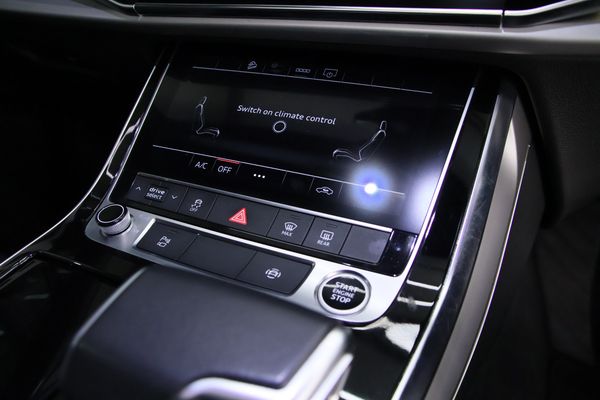 2023-Audi-Q7-30-TDI-quattro-Auto-45-TDI image:10