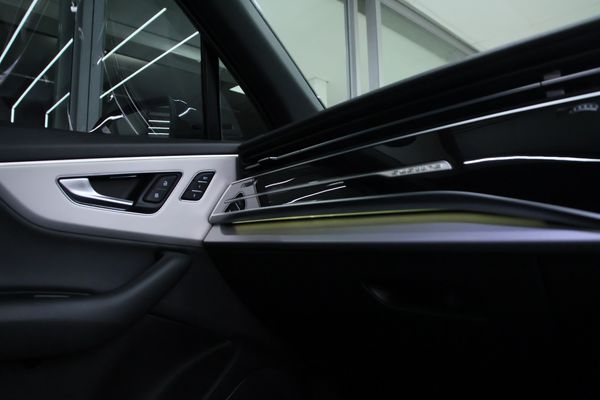 2023-Audi-Q7-30-TDI-quattro-Auto-45-TDI image:11
