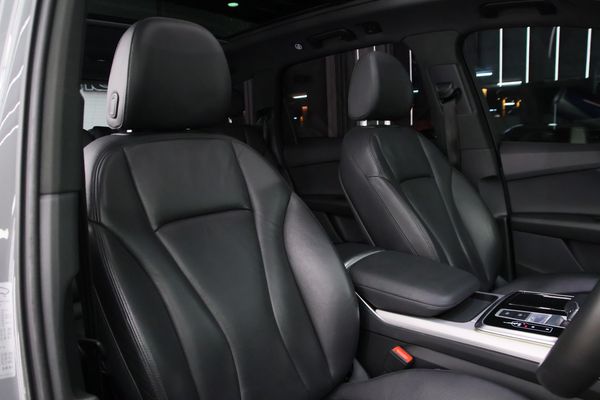 2023-Audi-Q7-30-TDI-quattro-Auto-45-TDI image:4