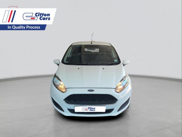 2017-Ford-Fiesta-10-EcoBoost-Ambiente-5-dr image:1