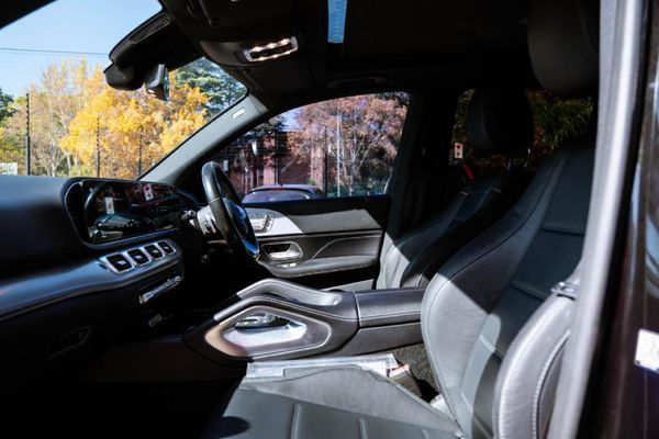 2021-Mercedes-Benz-GLE-400d-4Matic image:12