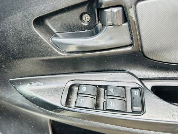 2017-Toyota-Avanza-15-SX image:12
