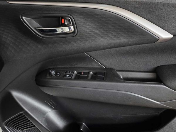 2025-Suzuki-Swift-12-GL image:19