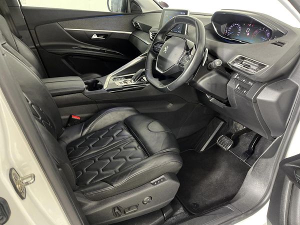 2022-Peugeot-3008-16T-Allure-Auto image:9