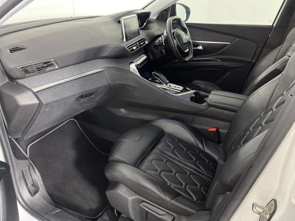 2022-Peugeot-3008-16T-Allure-Auto image:8
