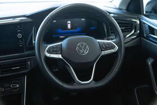 2025-Volkswagen-Polo-10-TSI-Life image:2