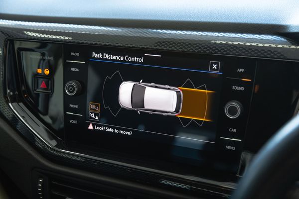2025-Volkswagen-Polo-10-TSI-Life image:5